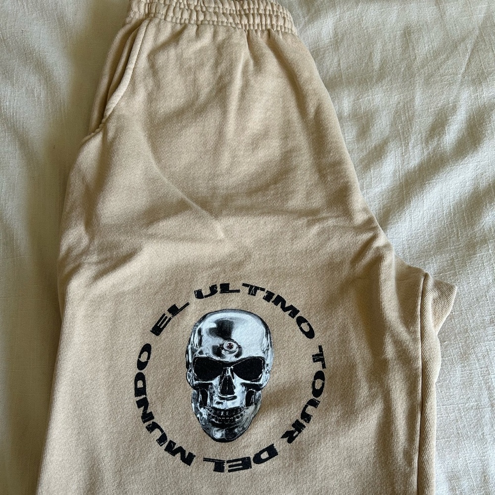Bad bunny Ultimo Tour Del Mundo merch sweatpants